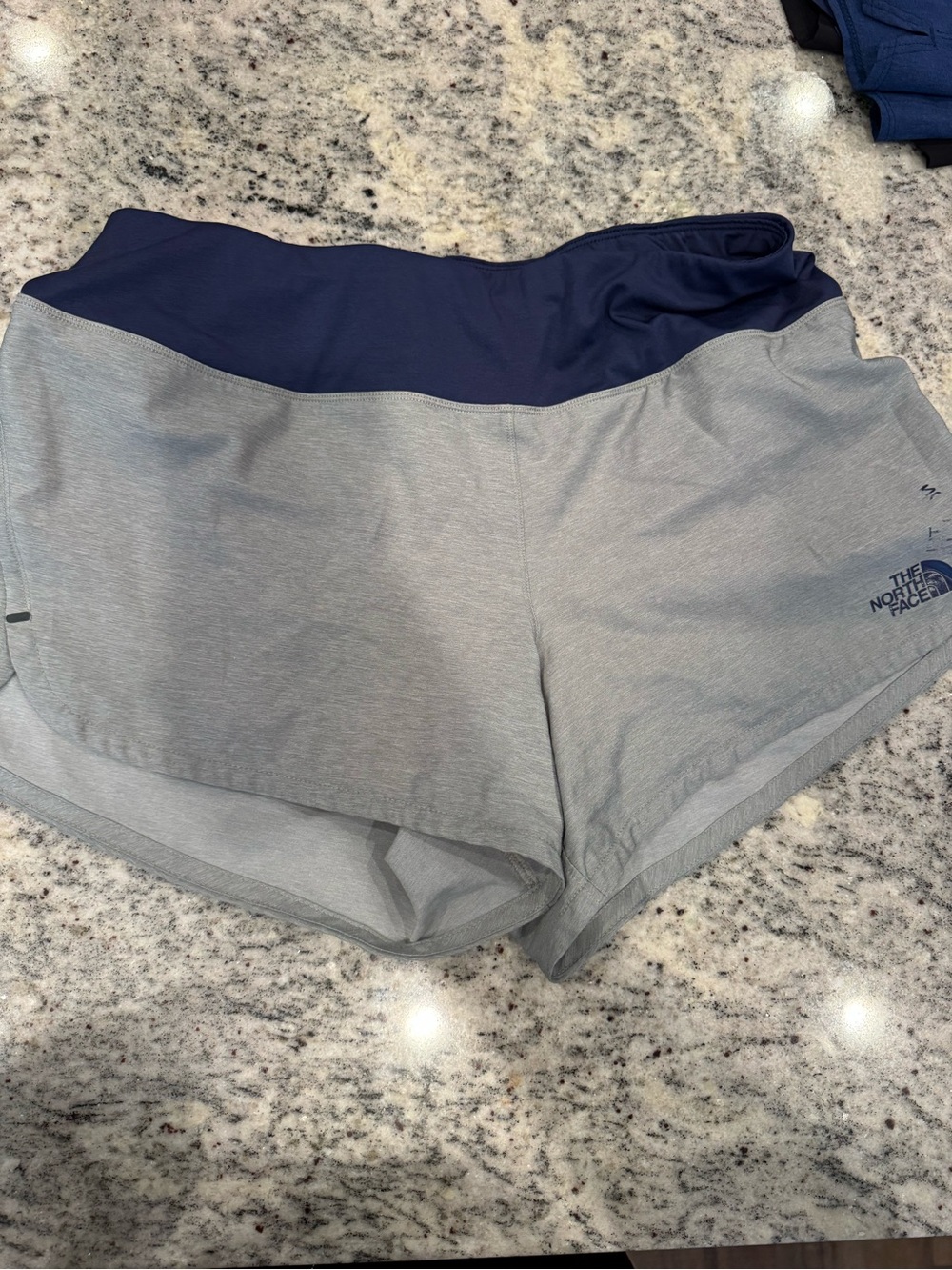 The North Face Women’s Medium FlashDry XD Running Shorts Gray Navy Lined